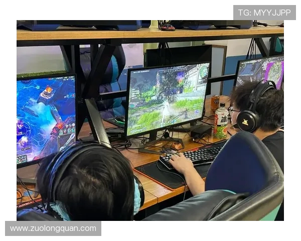 BLG与FNC激战正酣,全球总决赛精彩对决引爆电竞激情 BLG与FNC激战正酣,全球总决赛精彩对决引爆电竞激情