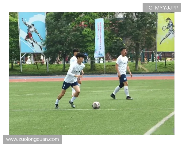 足球热潮再燃世界各地球迷共同见证绿茵场上的激情与荣耀